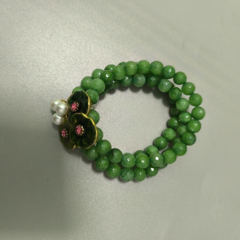 Chinese style green floral beads bracelet