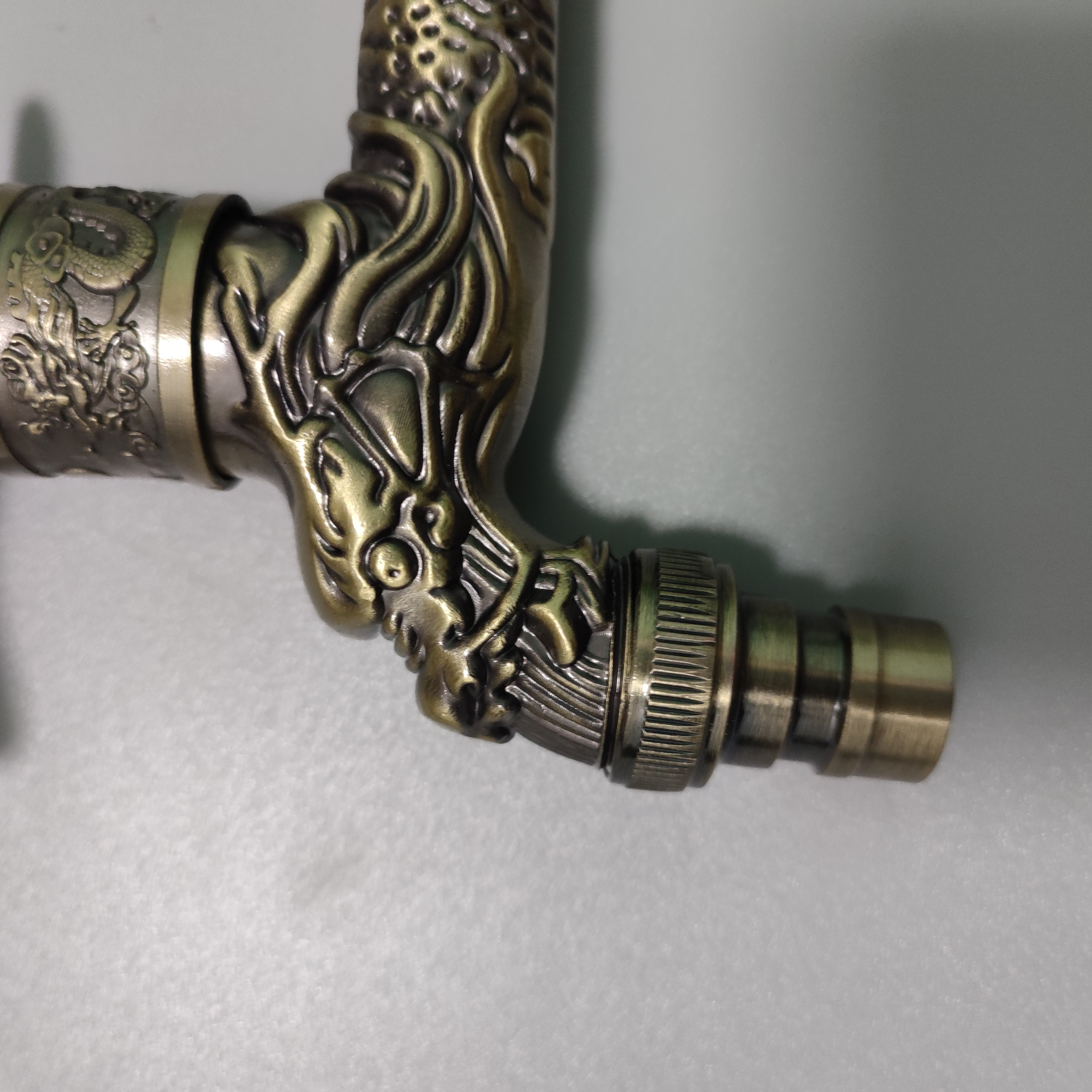 mid-length dragon design basin faucet fast on tap