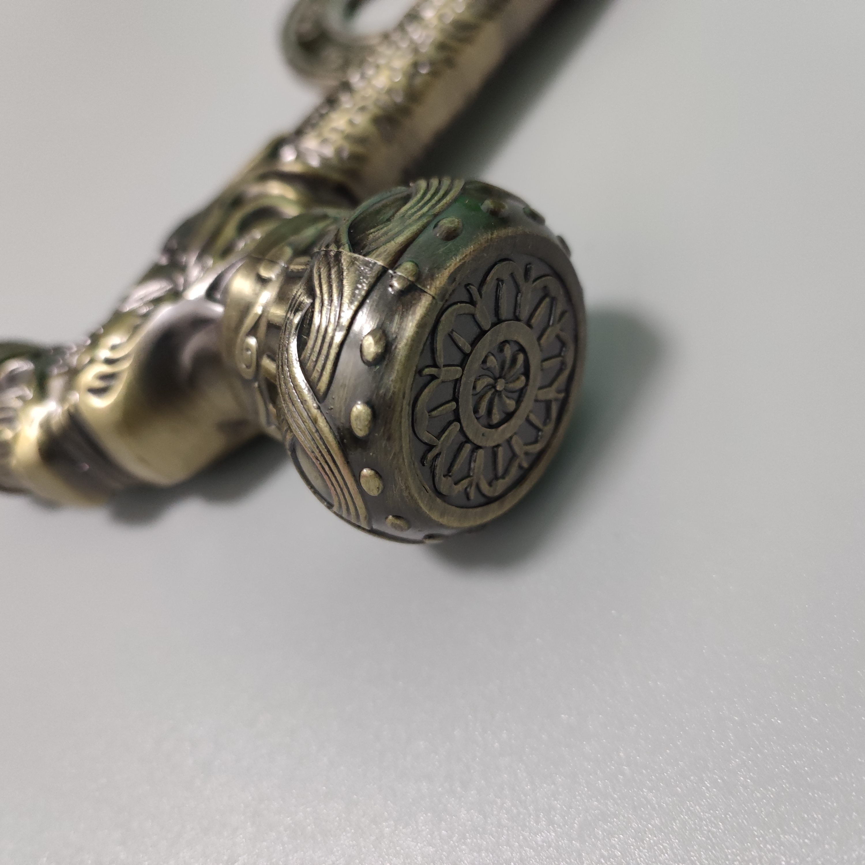 mid-length dragon design basin faucet fast on tap